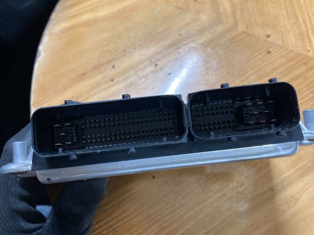 bontott AUDI A6 C5 Motorvezérlő