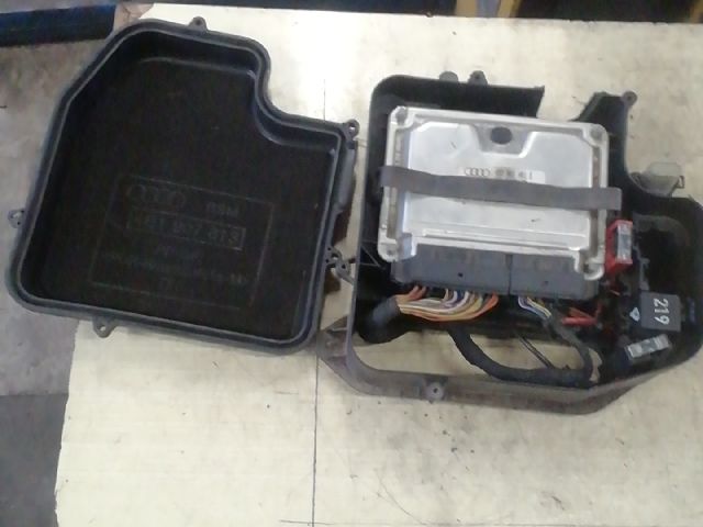 bontott AUDI A6 C5 Motorvezérlő