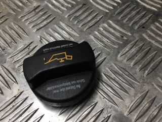 bontott AUDI A6 C5 Olajbeöntő Sapka