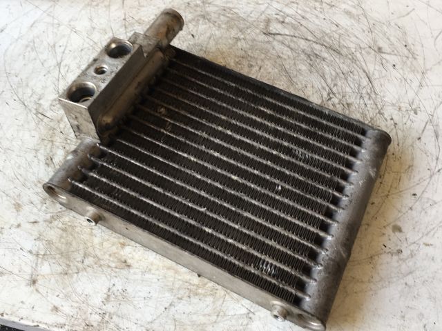 bontott AUDI A6 C5 Olajhűtő
