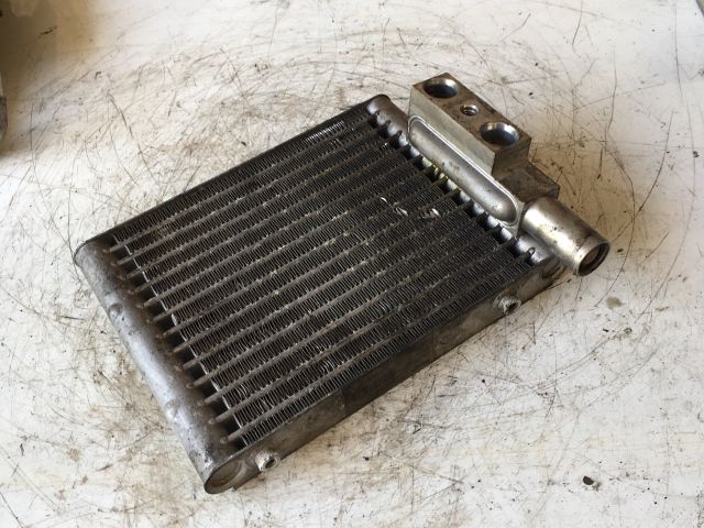 bontott AUDI A6 C5 Olajhűtő