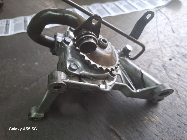 bontott AUDI A6 C5 Olajszivattyú