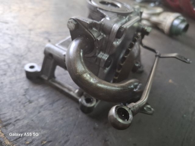 bontott AUDI A6 C5 Olajszivattyú