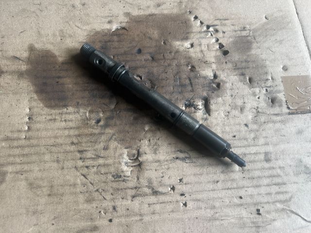 bontott AUDI A6 C5 Porlasztó (1 db)