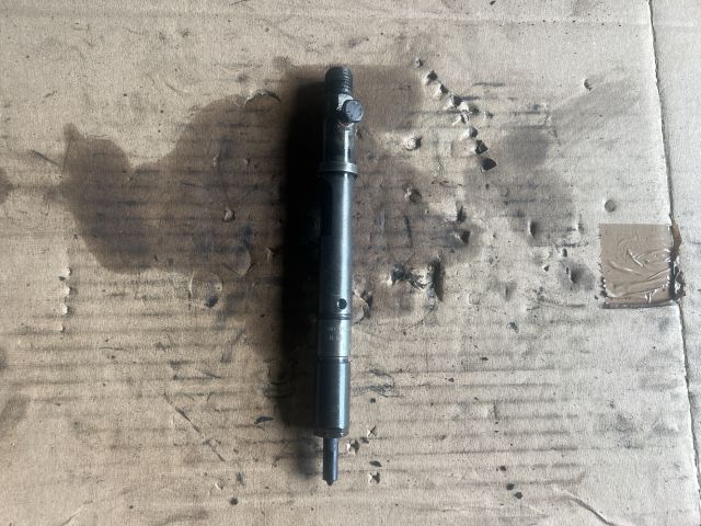 bontott AUDI A6 C5 Porlasztó (1 db)