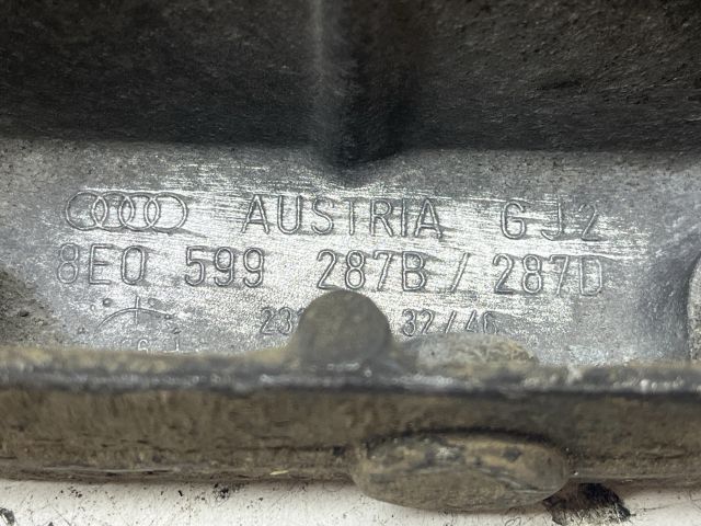 bontott AUDI A6 C5 Differenciálmű Tartó Bak