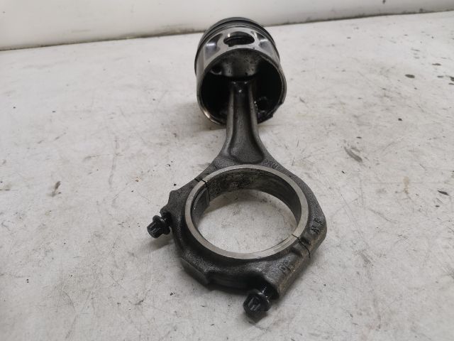 bontott AUDI A6 C5 Dugattyú és Hajtókar