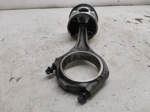 bontott AUDI A6 C5 Dugattyú és Hajtókar