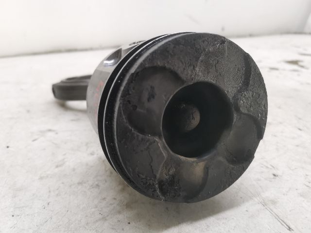 bontott AUDI A6 C5 Dugattyú és Hajtókar