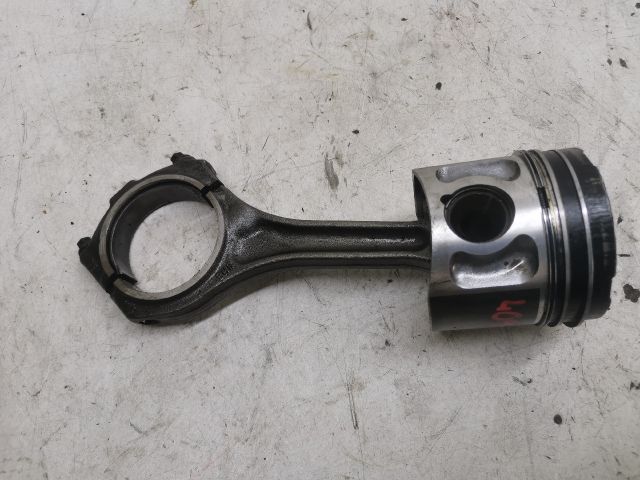 bontott AUDI A6 C5 Dugattyú és Hajtókar