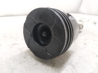 bontott AUDI A6 C5 Dugattyú és Hajtókar