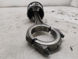 bontott AUDI A6 C5 Dugattyú és Hajtókar