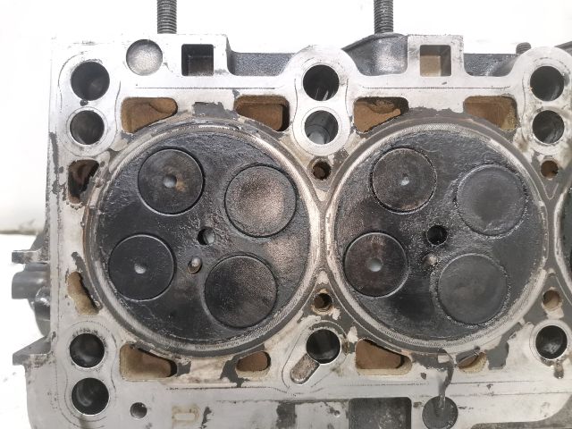 bontott AUDI A6 C5 Jobb Hengerfej (V-Motor/Boxer)