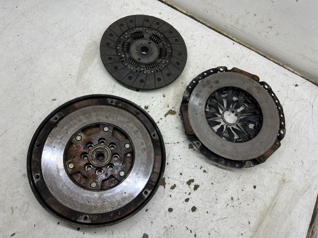 bontott AUDI A6 C5 Kuplung Szett Lendkerékkel