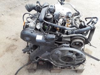 bontott AUDI A6 C5 Motor (Fűzött blokk hengerfejjel)