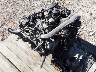 bontott AUDI A6 C5 Motor (Fűzött blokk hengerfejjel)