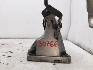 bontott AUDI A6 C5 Motor Tartó Bak Jobb