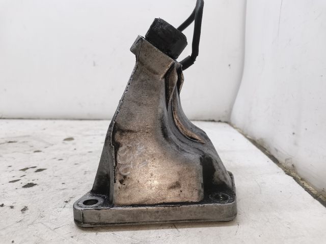 bontott AUDI A6 C5 Motor Tartó Bak Jobb