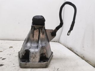 bontott AUDI A6 C5 Motor Tartó Bak Jobb