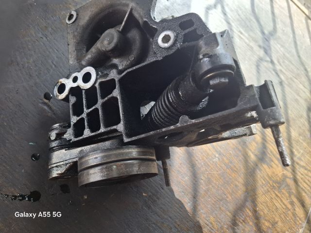 bontott AUDI A6 C5 Szervó Tartó Bak Szíjfeszítővel