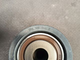 bontott AUDI A6 C5 Szíjfeszítő Görgő