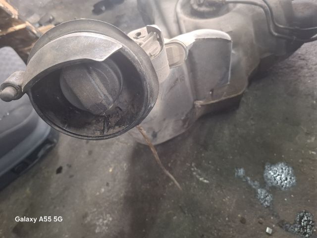 bontott AUDI A6 C5 Tank