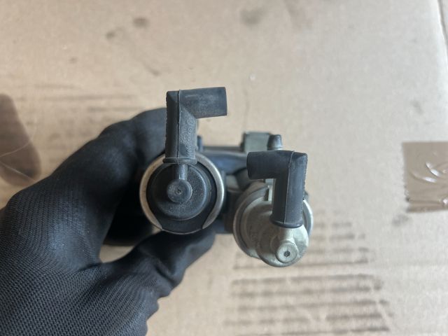 bontott AUDI A6 C5 Turbó Vákum Szelep