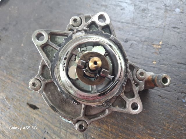 bontott AUDI A6 C5 Vákumpumpa