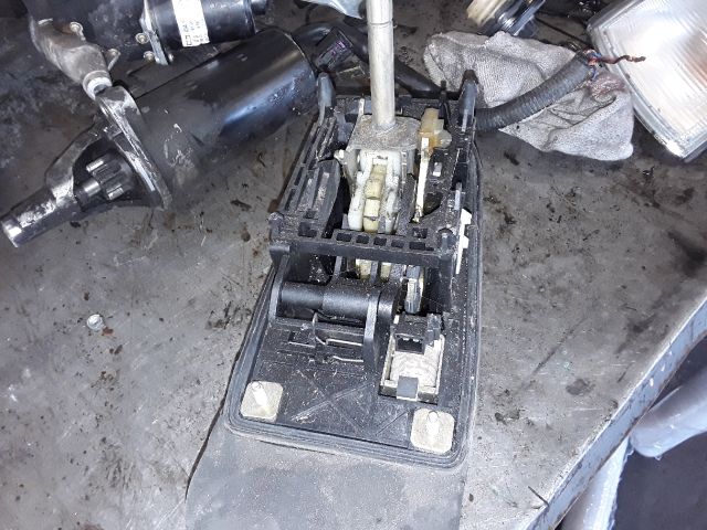 bontott AUDI A6 C5 Váltó Kulissza