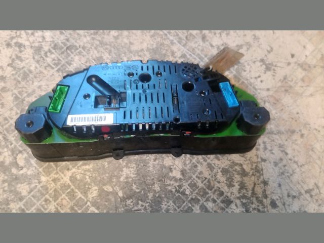 bontott AUDI A6 C5 Kilométeróra