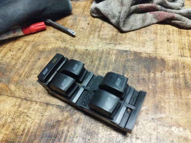 bontott AUDI A6 C5 Ablakemelő Kapcsoló Négyes / Kettes