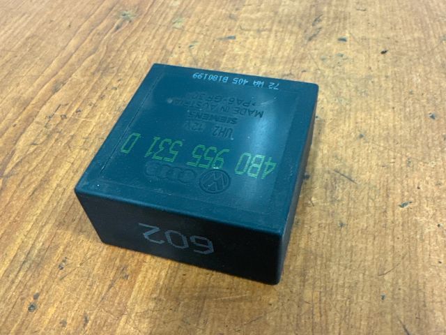 bontott AUDI A6 C5 Ablaktörlő Relé