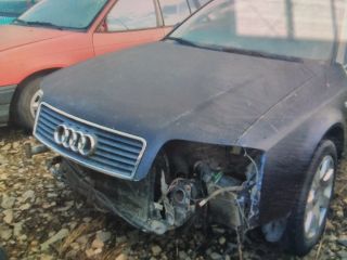 bontott AUDI A6 C5 Ajtó Kárpit Világítás