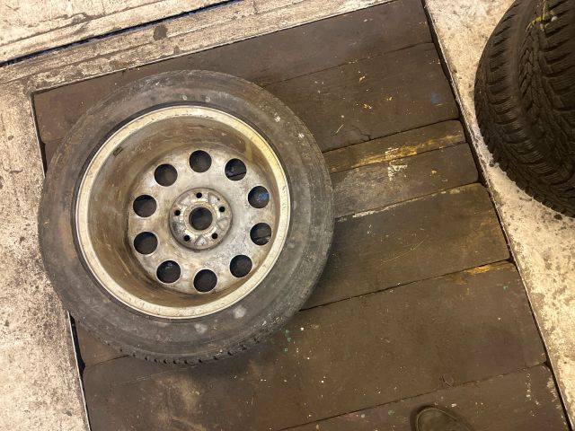 bontott AUDI A6 C5 Alufelni Gumival (1 db)