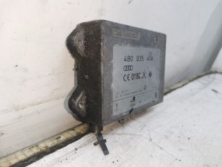 bontott AUDI A6 C5 Antenna Erősítő