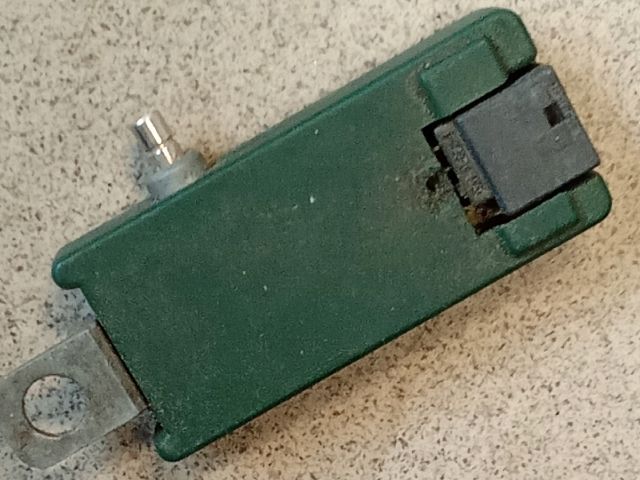 bontott AUDI A6 C5 Antenna Erősítő