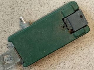 bontott AUDI A6 C5 Antenna Erősítő