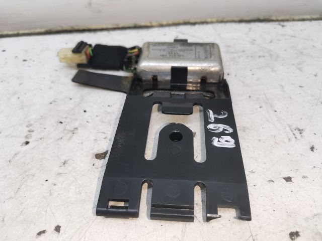 bontott AUDI A6 C5 Antenna Erősítő