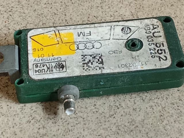 bontott AUDI A6 C5 Antenna Erősítő