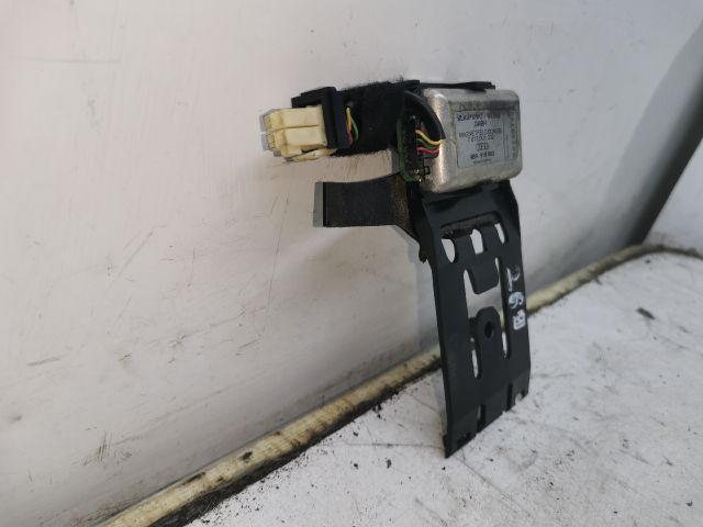 bontott AUDI A6 C5 Antenna Erősítő