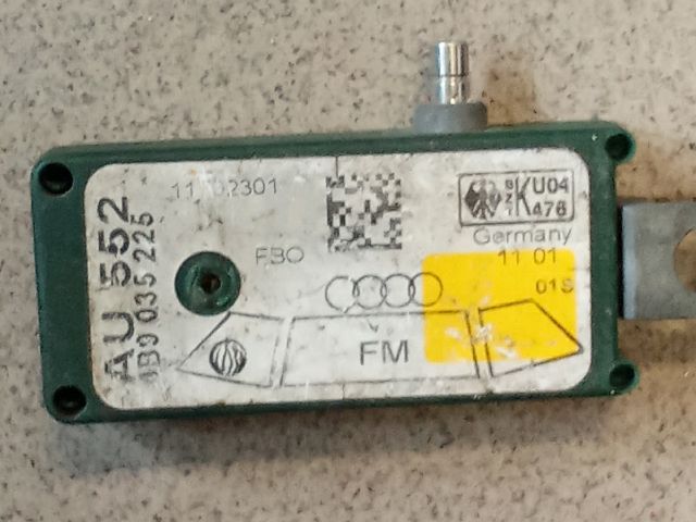 bontott AUDI A6 C5 Antenna Erősítő
