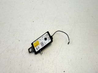 bontott AUDI A6 C5 Antenna Erősítő