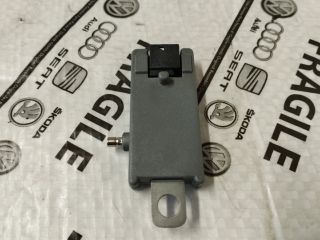 bontott AUDI A6 C5 Antenna Erősítő