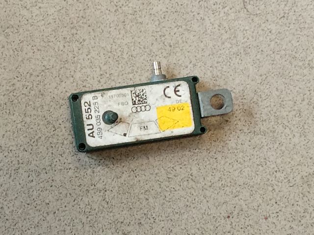 bontott AUDI A6 C5 Antenna Erősítő