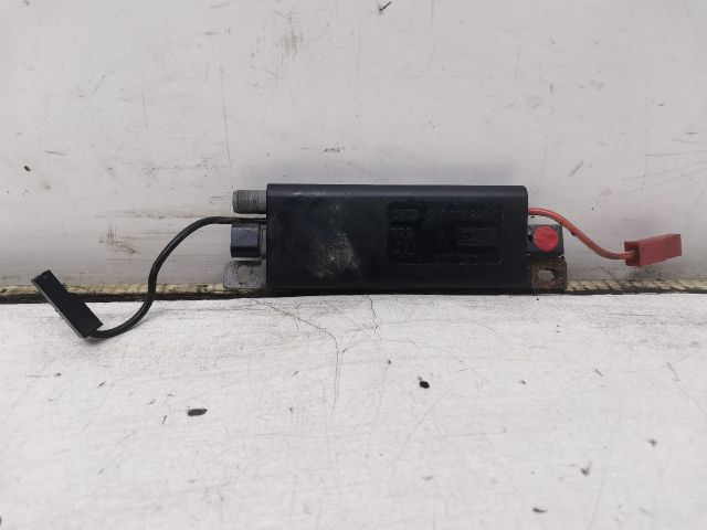 bontott AUDI A6 C5 Antenna Erősítő