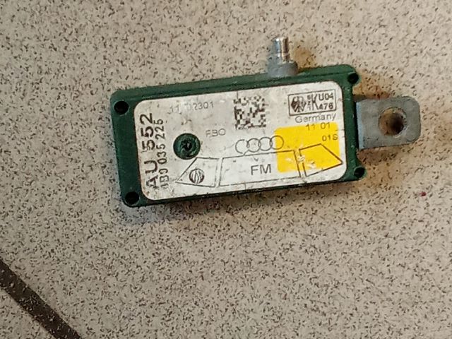 bontott AUDI A6 C5 Antenna Erősítő
