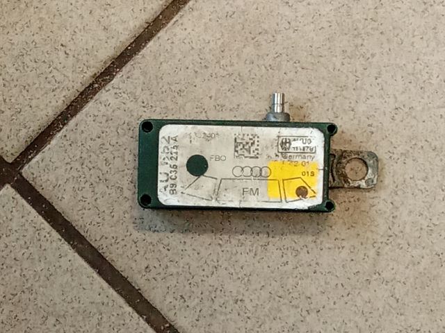 bontott AUDI A6 C5 Antenna Erősítő