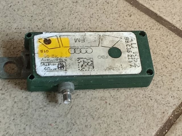 bontott AUDI A6 C5 Antenna Erősítő