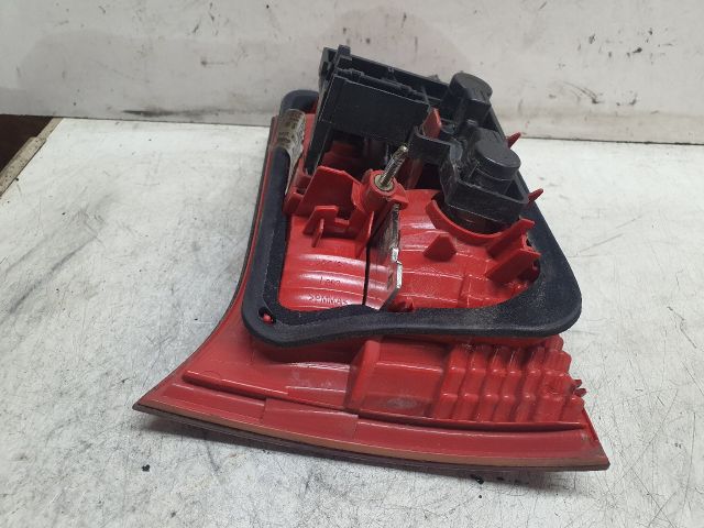 bontott AUDI A6 C5 Bal Belső Hátsó Lámpa