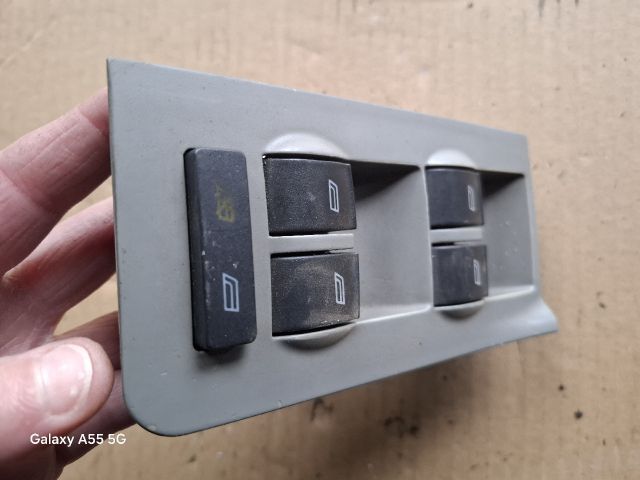 bontott AUDI A6 C5 Bal első Ablakemelő Kapcsoló